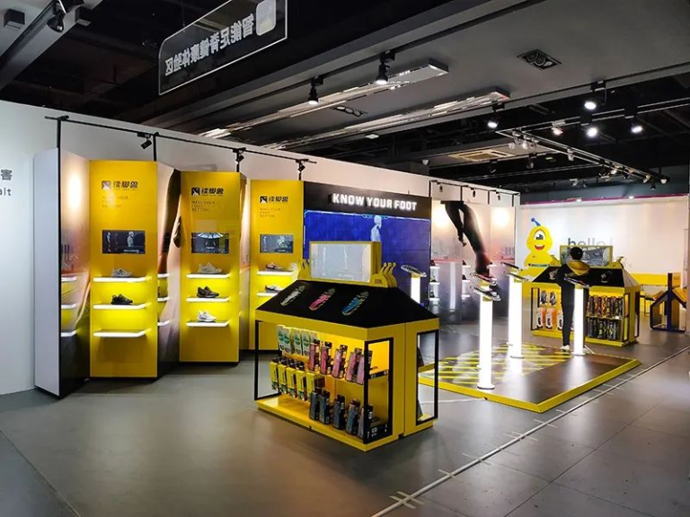 Advanced foot measurement and interactive display equipment in Footmagic’s intelligent shoe shop.